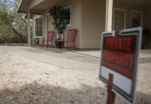 Ζευγάρι κρατούσε φυλακισμένες τις τρεις κόρες του για δύο χρόνια